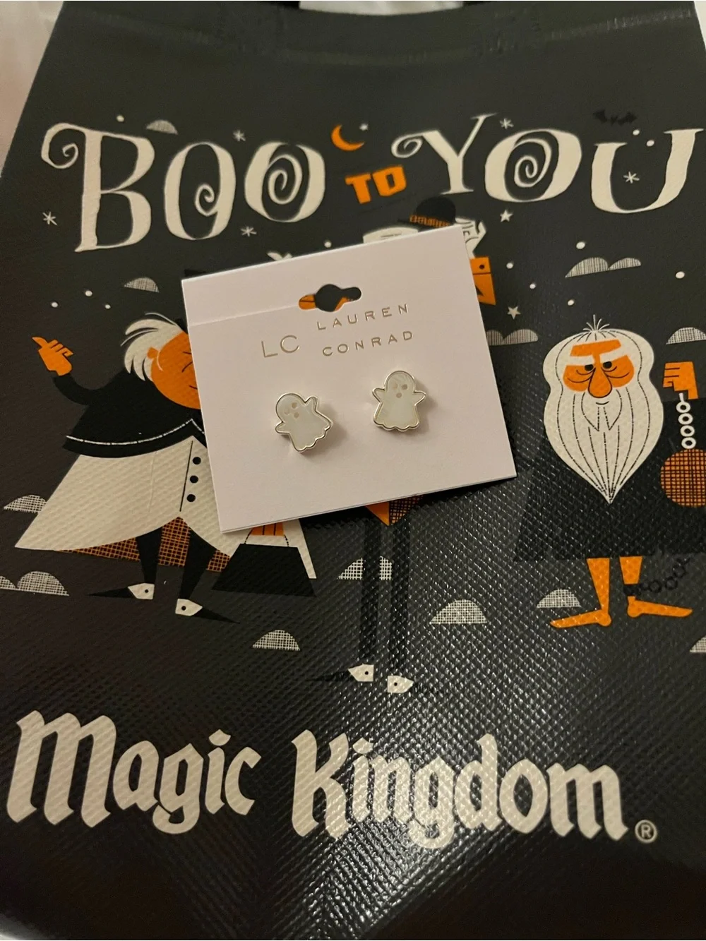 LC Lauren Conrad Halloween White Ghost 👻Stud Earrings with Outline